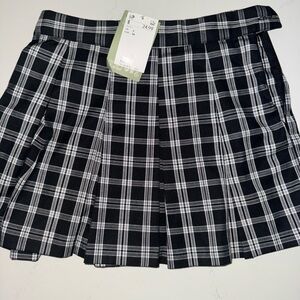 NWT H&M Plaid Pleaded Mini Skirt Size 2
